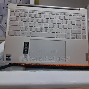 New Laptop Lenovo Yoga 9i 16GB Intel Core I7 SSD 512GB