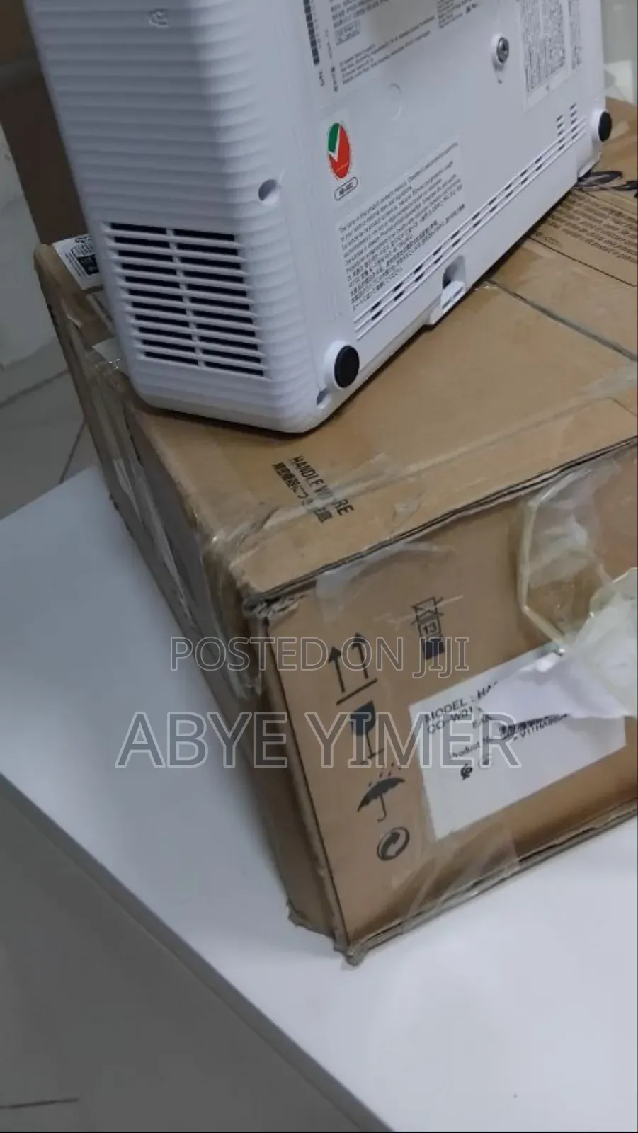 Brand New Epson Projector Co-W01 With Remot