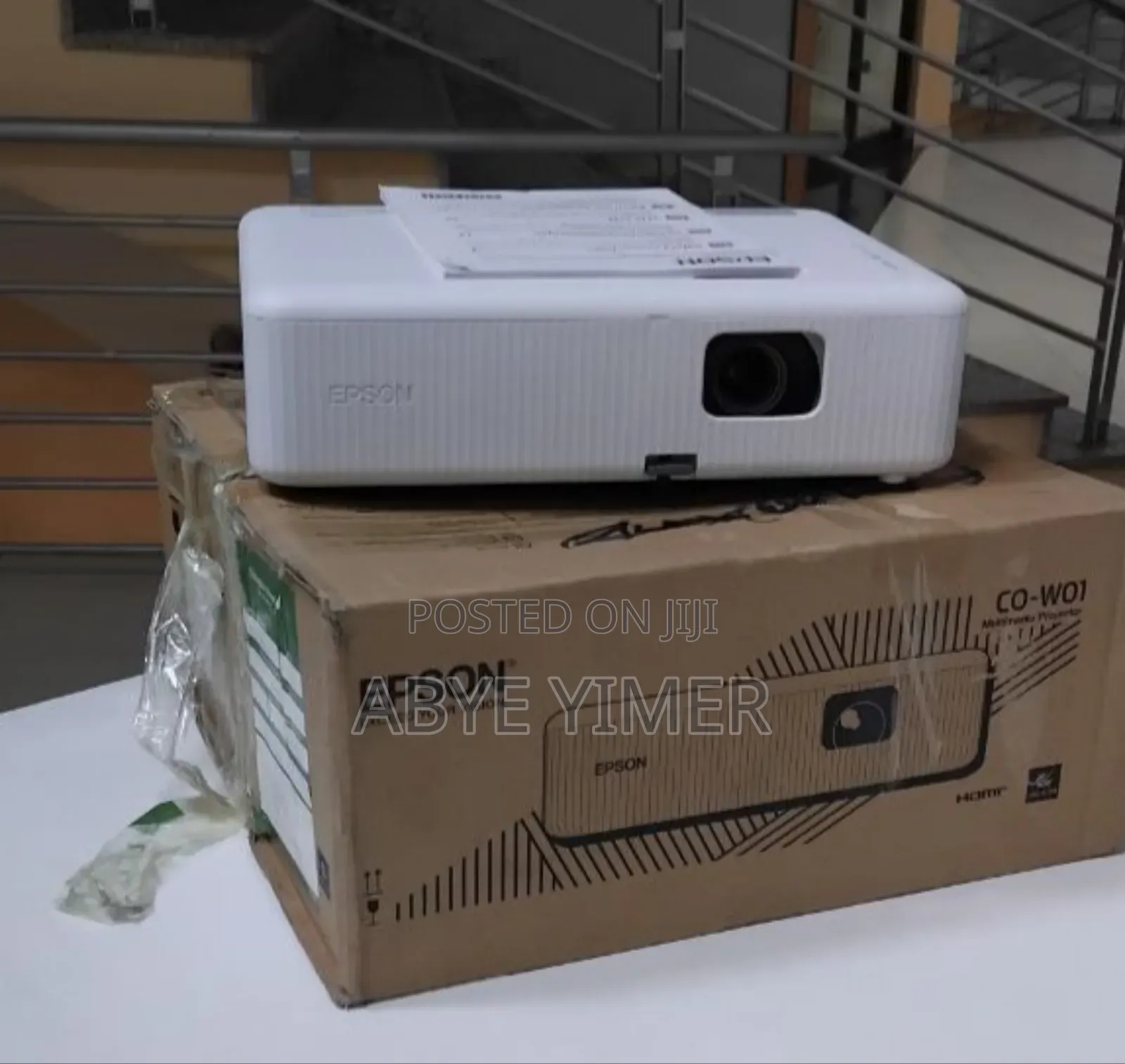 Brand New Epson Projector Co-W01 With Remot