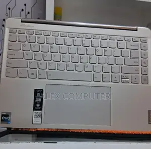 New Laptop Lenovo Yoga 9i 16GB Intel Core I7 SSD 512GB