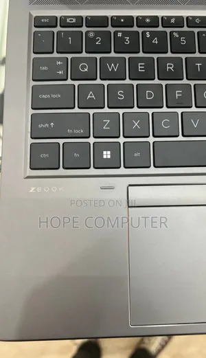New Laptop HP ZBook Firefly G8 16GB Intel Core I7 SSD 512GB