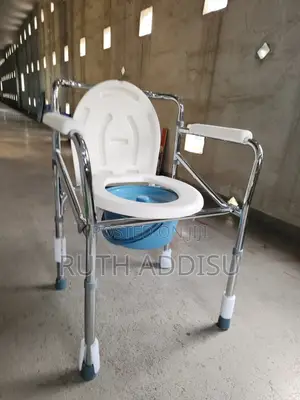 Commode Chair前日toilet Almunium Poty Chair並且commode Chair