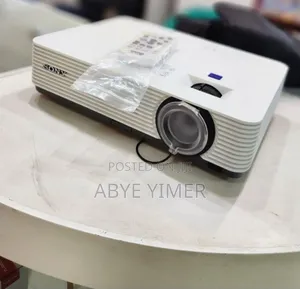 Photo - Sony Projector Model Name VPL-Dx221 Hardware In