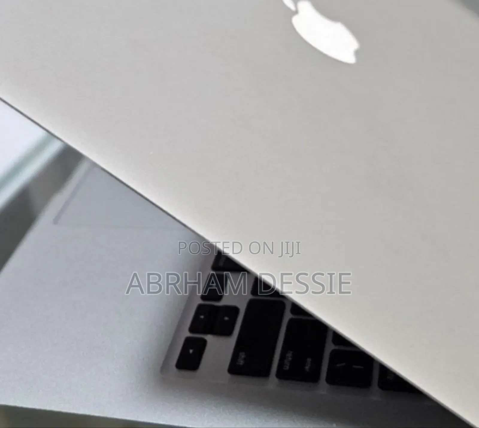New Laptop Apple MacBook Air 2011 4GB Intel Core I5 SSD 128GB