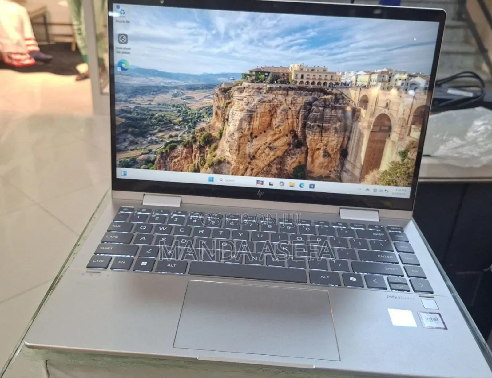 New Laptop HP Envy X360 8GB Intel Core Ultra 5 SSD 512GB