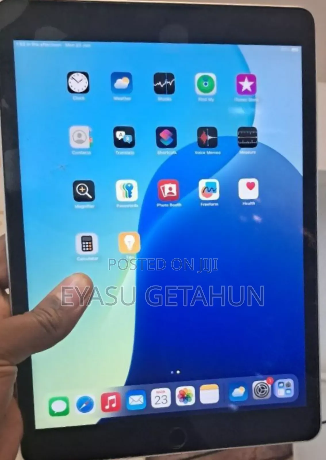 New Apple iPad 9.7 4 GB Silver