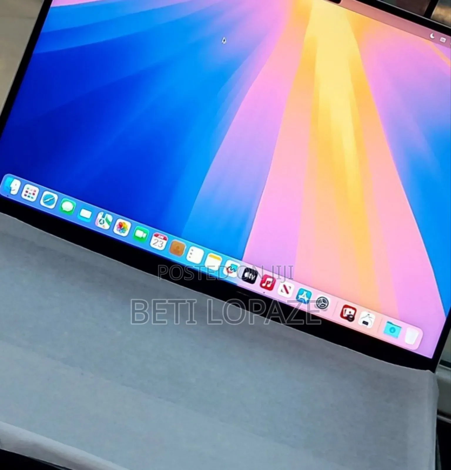 New Laptop Apple MacBook Pro 2021 M1 16GB Intel Core I9 SSD 1T