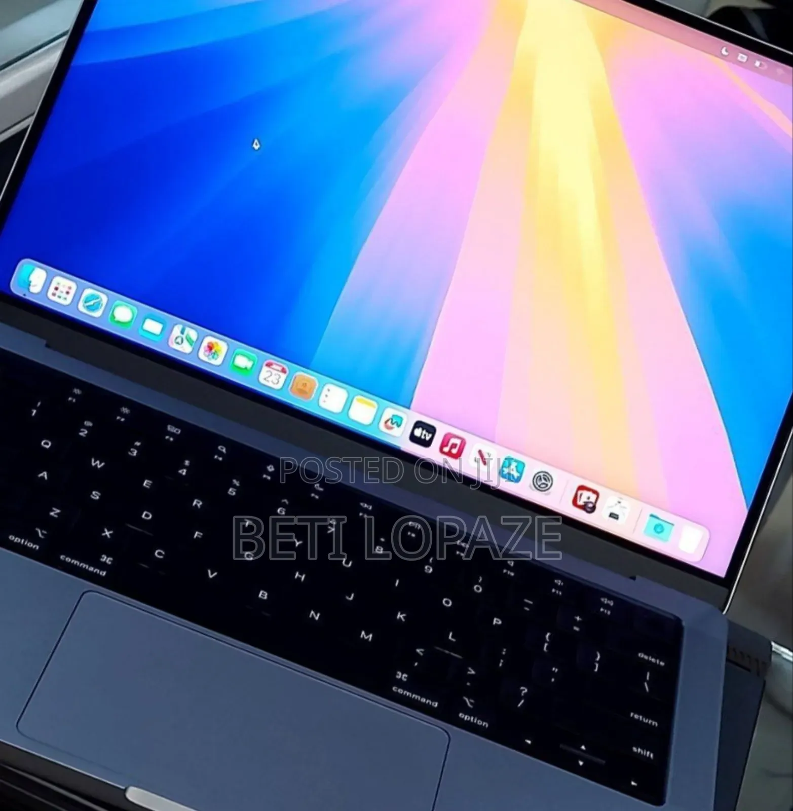 New Laptop Apple MacBook Pro 2021 M1 16GB Intel Core I9 SSD 1T