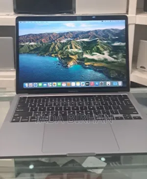 New Laptop Apple MacBook 2019 8GB Intel Core I5 SSD 256GB