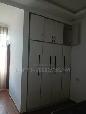 Furnished 5bdrm Apartment in Apartment, Yeka for rent