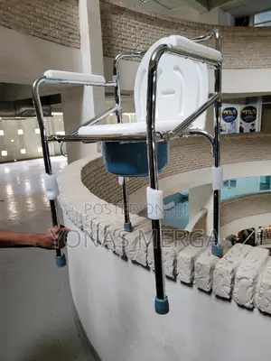 Toilet Chair - Folding Disabled聆حpadded, Built-in Metal Pot