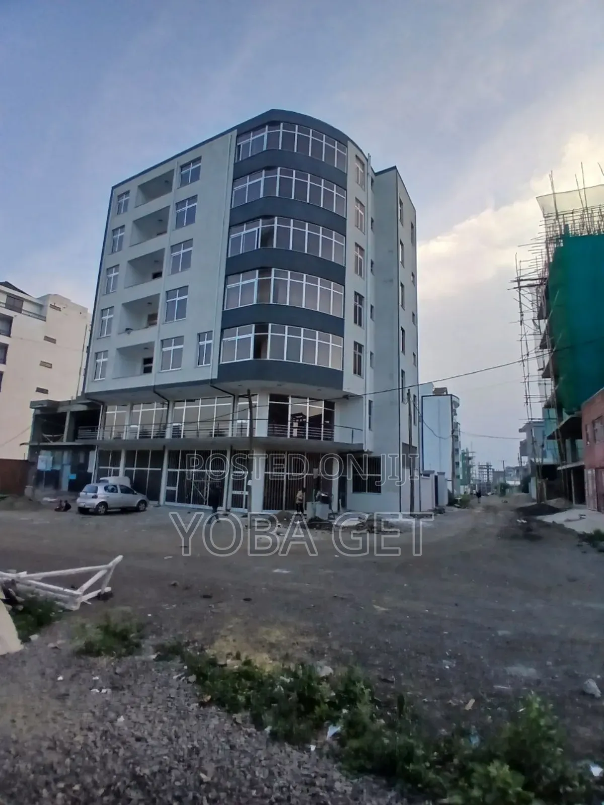 አስቸካይ የሚሸጥ ህንፃ