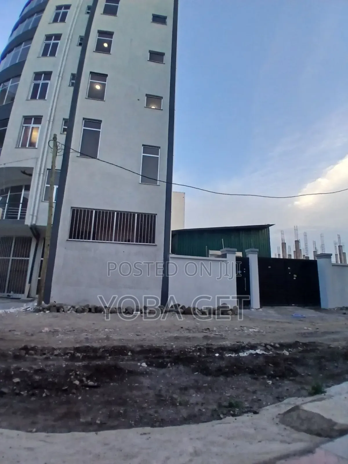 አስቸካይ የሚሸጥ ህንፃ