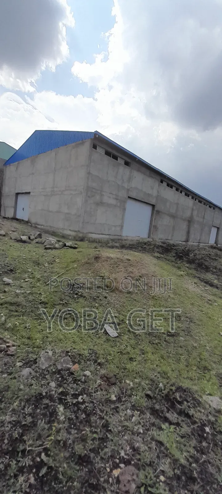 አስቸካይ የሚሸጥ መጋዘን