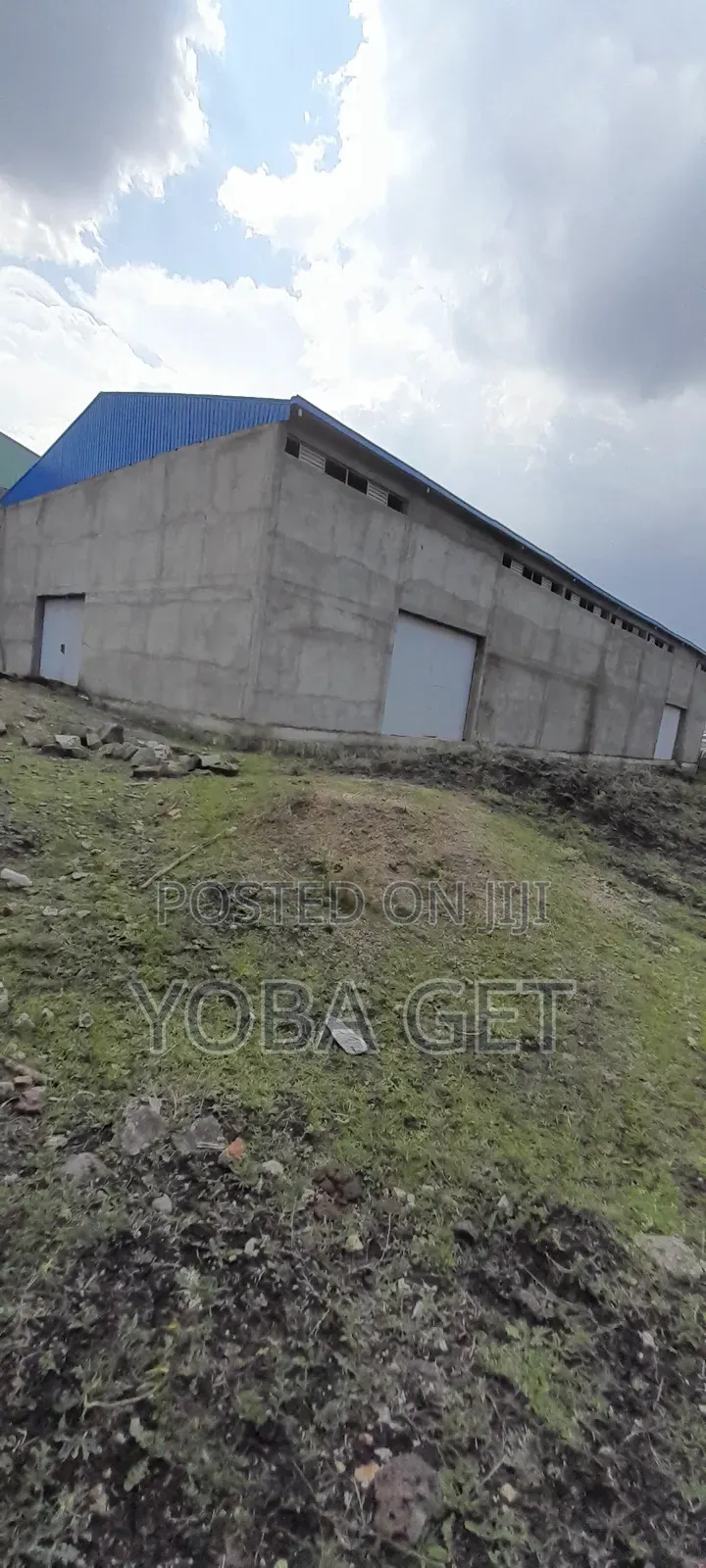 አስቸካይ የሚሸጥ መጋዘን