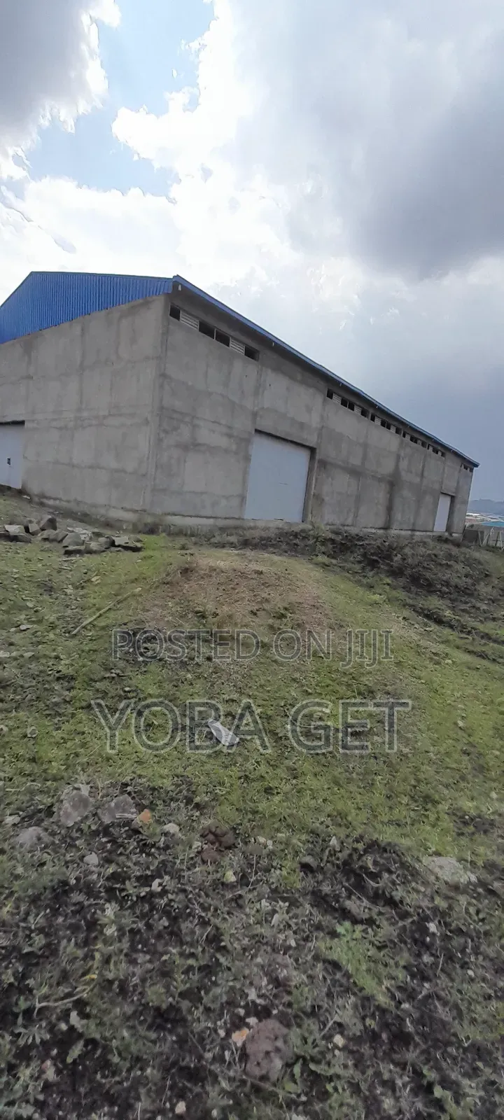 አስቸካይ የሚሸጥ መጋዘን