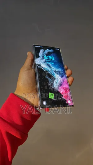 Photo - New Samsung Galaxy S22 Ultra 5G 256 GB Black