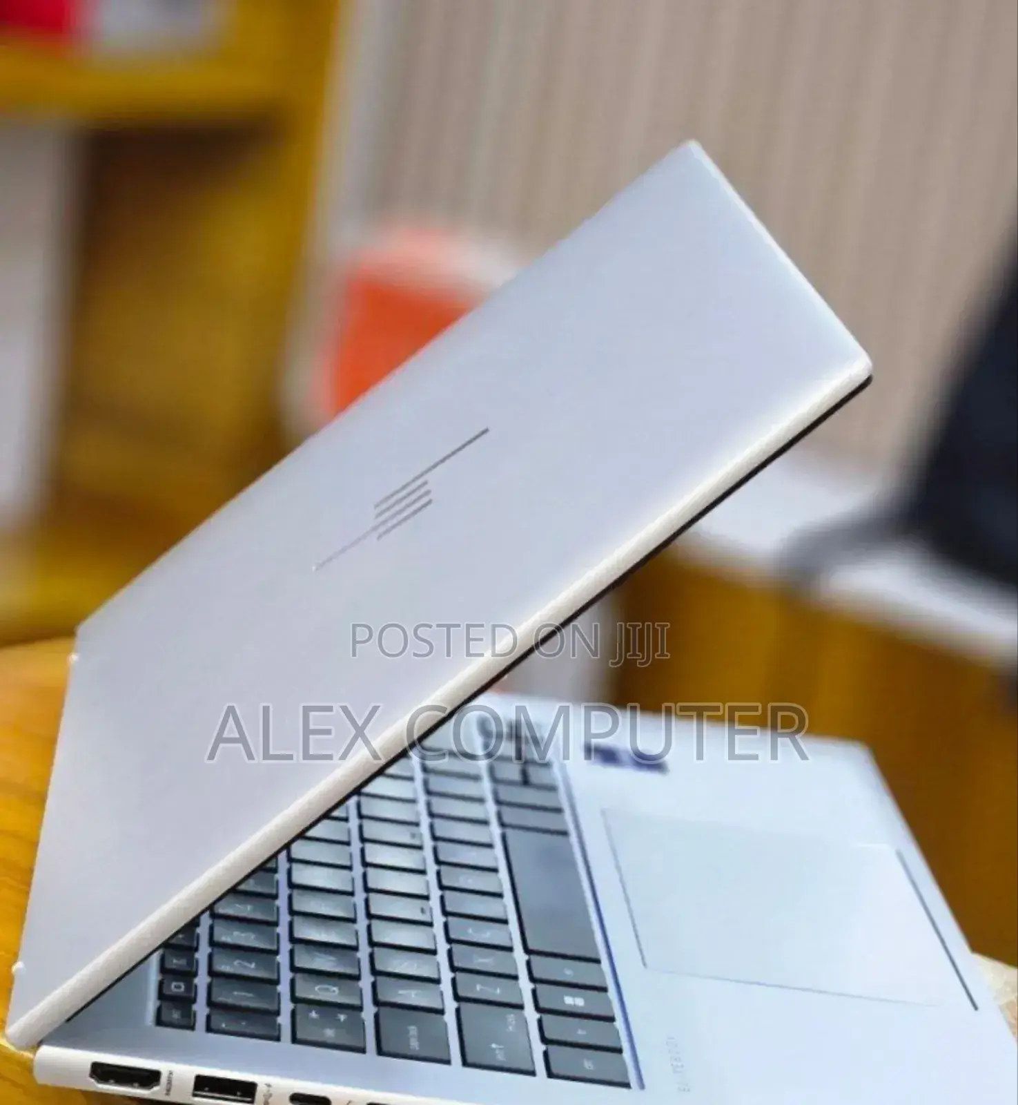 New Laptop HP EliteBook 840 10 16GB Intel Core I7 SSD 512GB