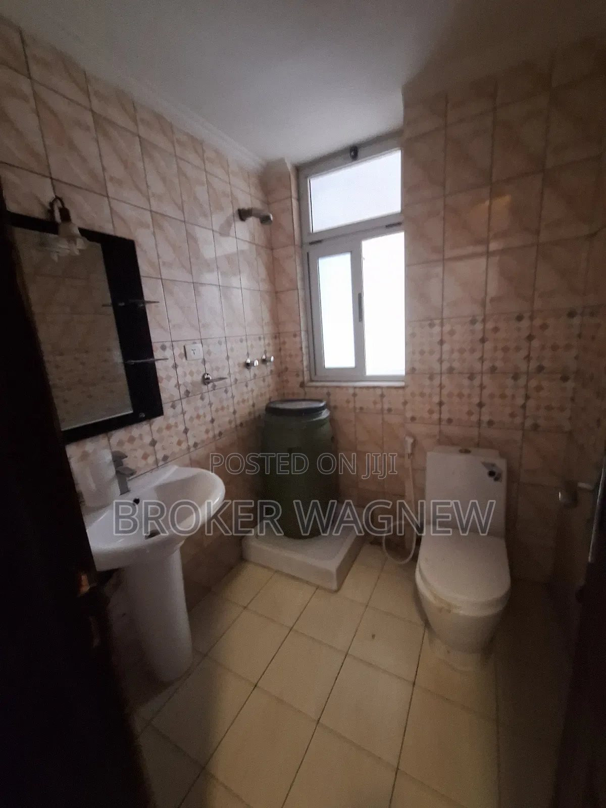 3bdrm Apartment in Kirkos for rent