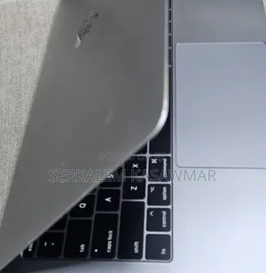 New Laptop Apple MacBook Pro 2017 16GB Intel Core I5 SSD 256GB