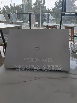 New Laptop Dell XPS 13 8GB Intel Core I5 SSD 512GB