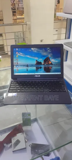 Laptop Asus Vivobook E200HA 4GB Intel Celeron SSD 60GB