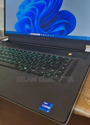 New Laptop Alienware M17x R2 32GB Intel Core I7 SSD 1T