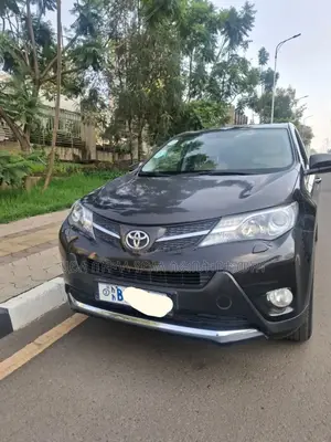 Photo - Toyota RAV4 2017 Gray