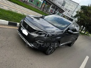 Photo - Peugeot 5008 2020 Matt Black