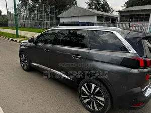 Peugeot 5008 2020 Matt Black