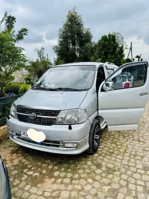 Photo - Toyota HiAce 2009 Silver
