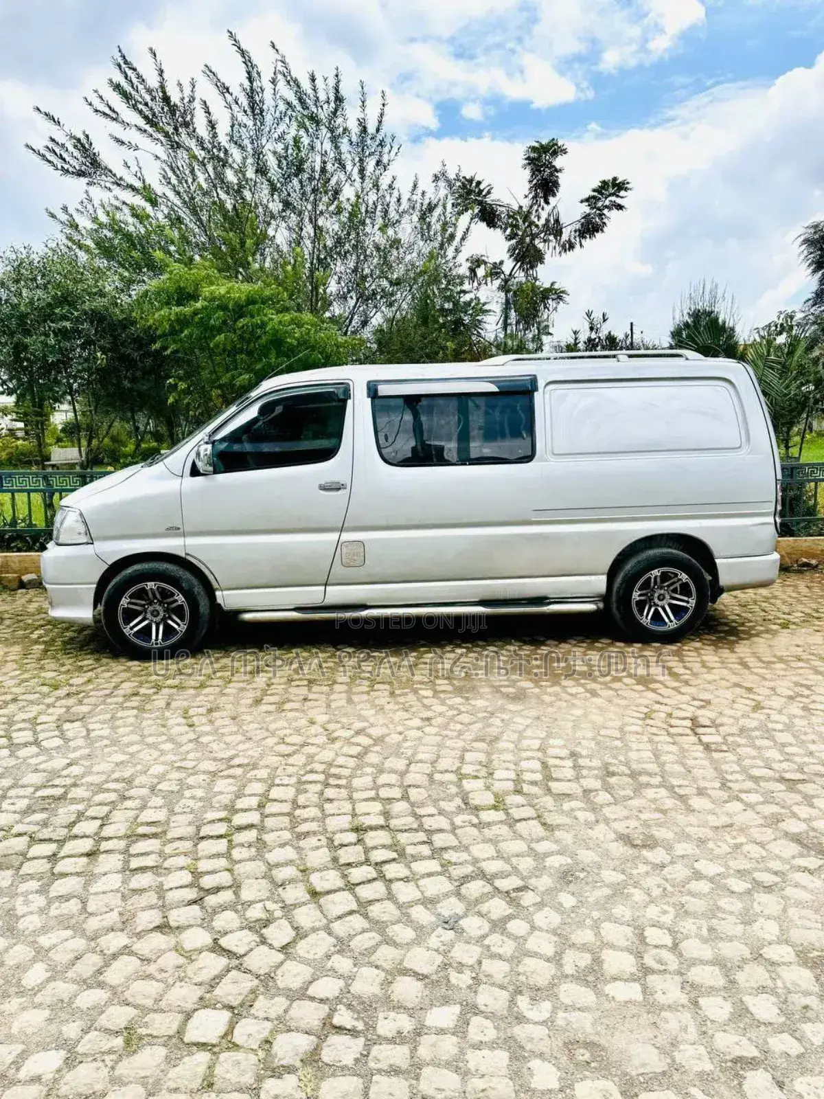 Toyota HiAce 2009 Silver
