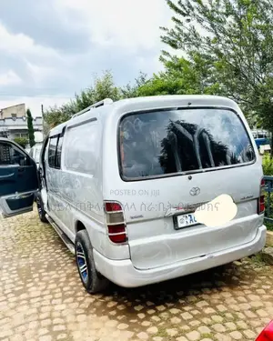 Toyota HiAce 2009 Silver