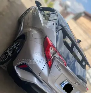 Toyota C-HR 2019 Silver