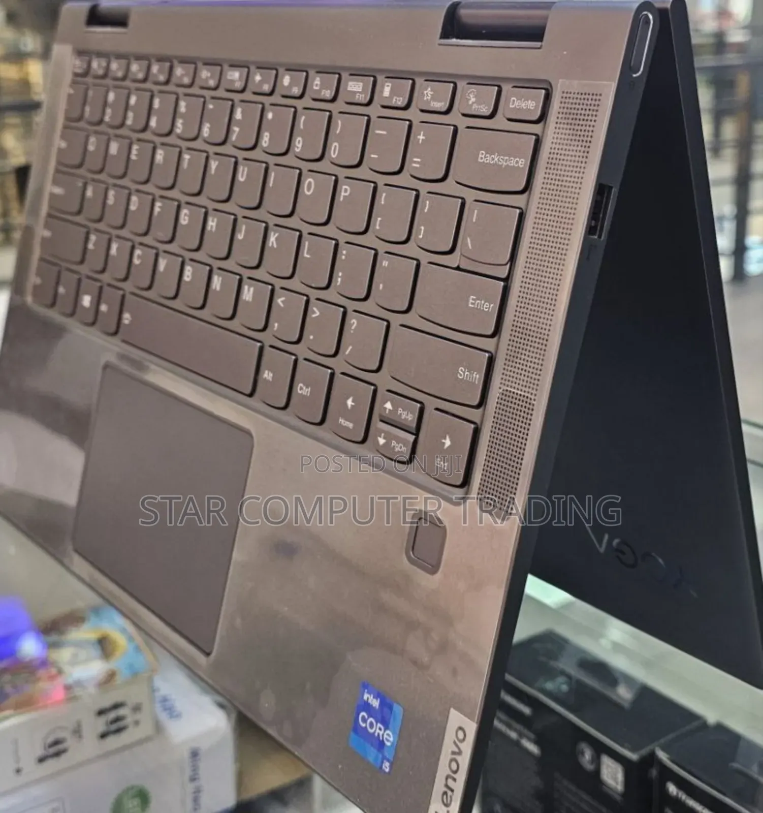 New Laptop Lenovo Yoga 700 8GB Intel Core I5 SSD 512GB