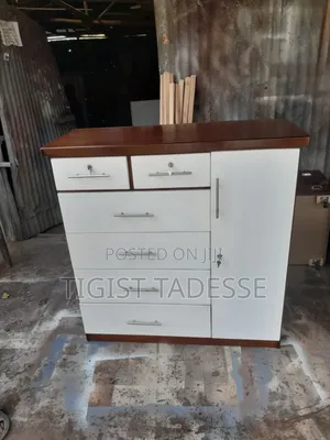 Photo - Cheast Drawer 120cm*120cm የሸሚዝ ኮሞ