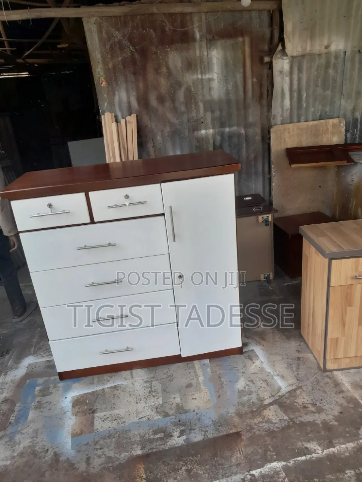 Cheast Drawer 120cm*120cm የሸሚዝ ኮሞ