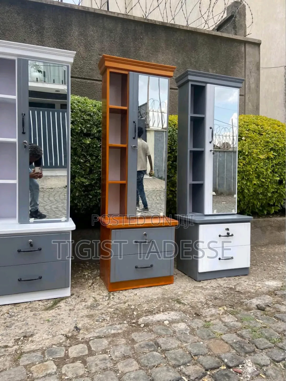 Dressing Table መዋቢያ ቅልብጭ ያለች