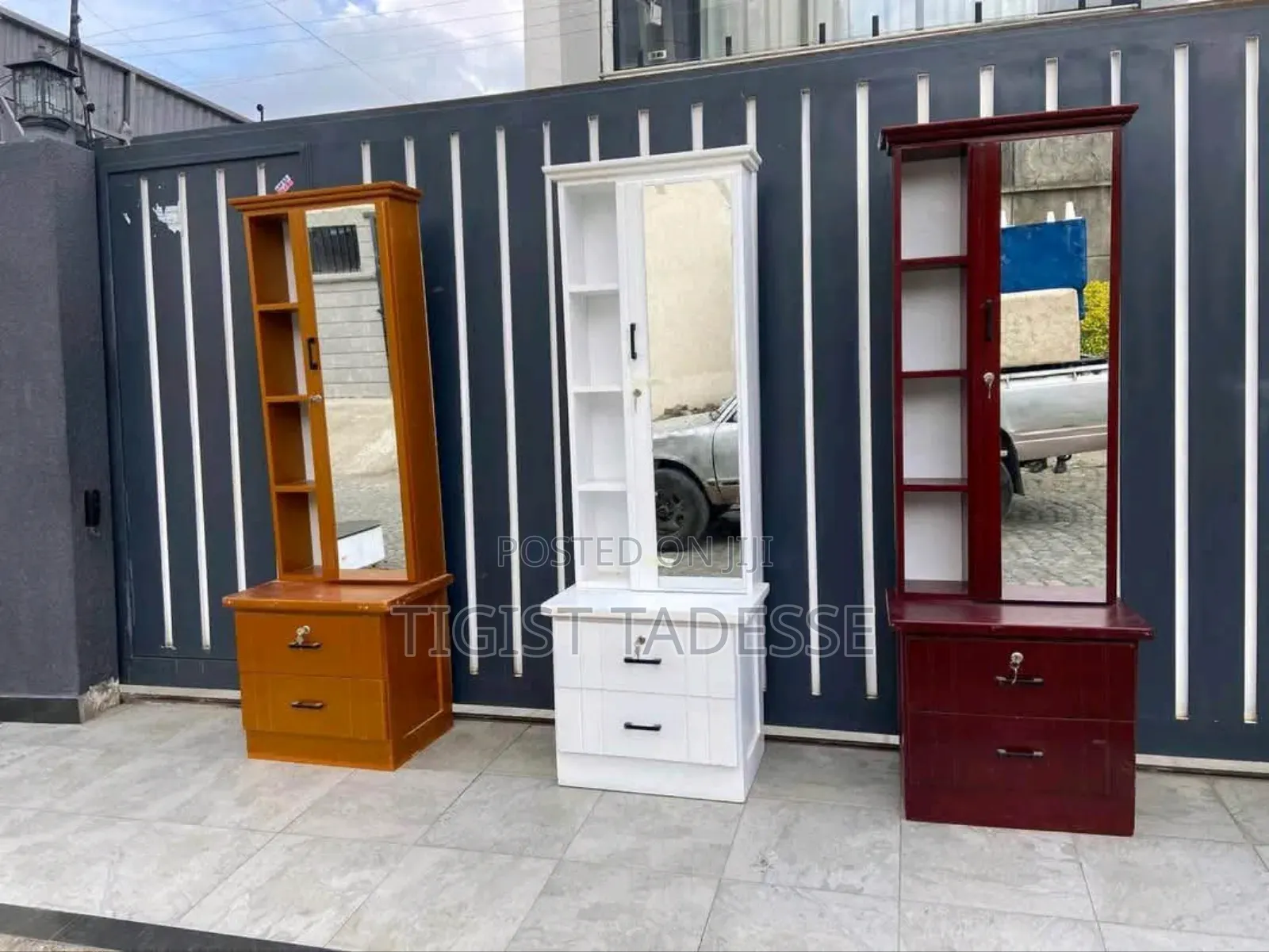 Dressing Table መዋቢያ ቅልብጭ ያለች