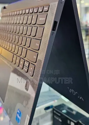New Laptop Lenovo Yoga 7i 8GB Intel Core I5 SSD 512GB