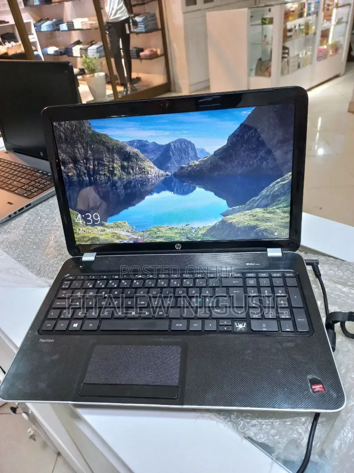 New Laptop HP Pavilion 15 8GB AMD A6 HDD 1T