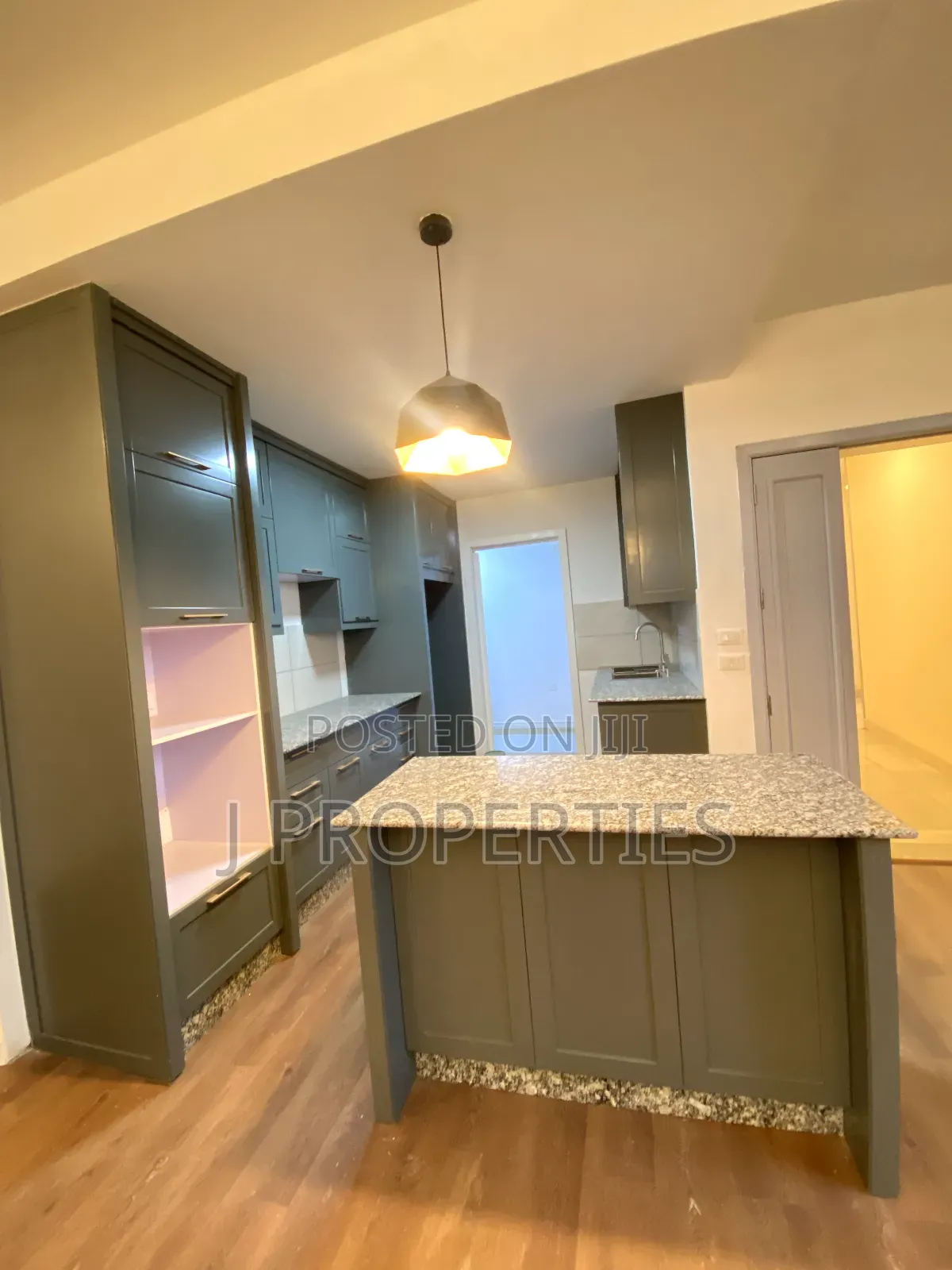 3bdrm Apartment in Kirkos for rent