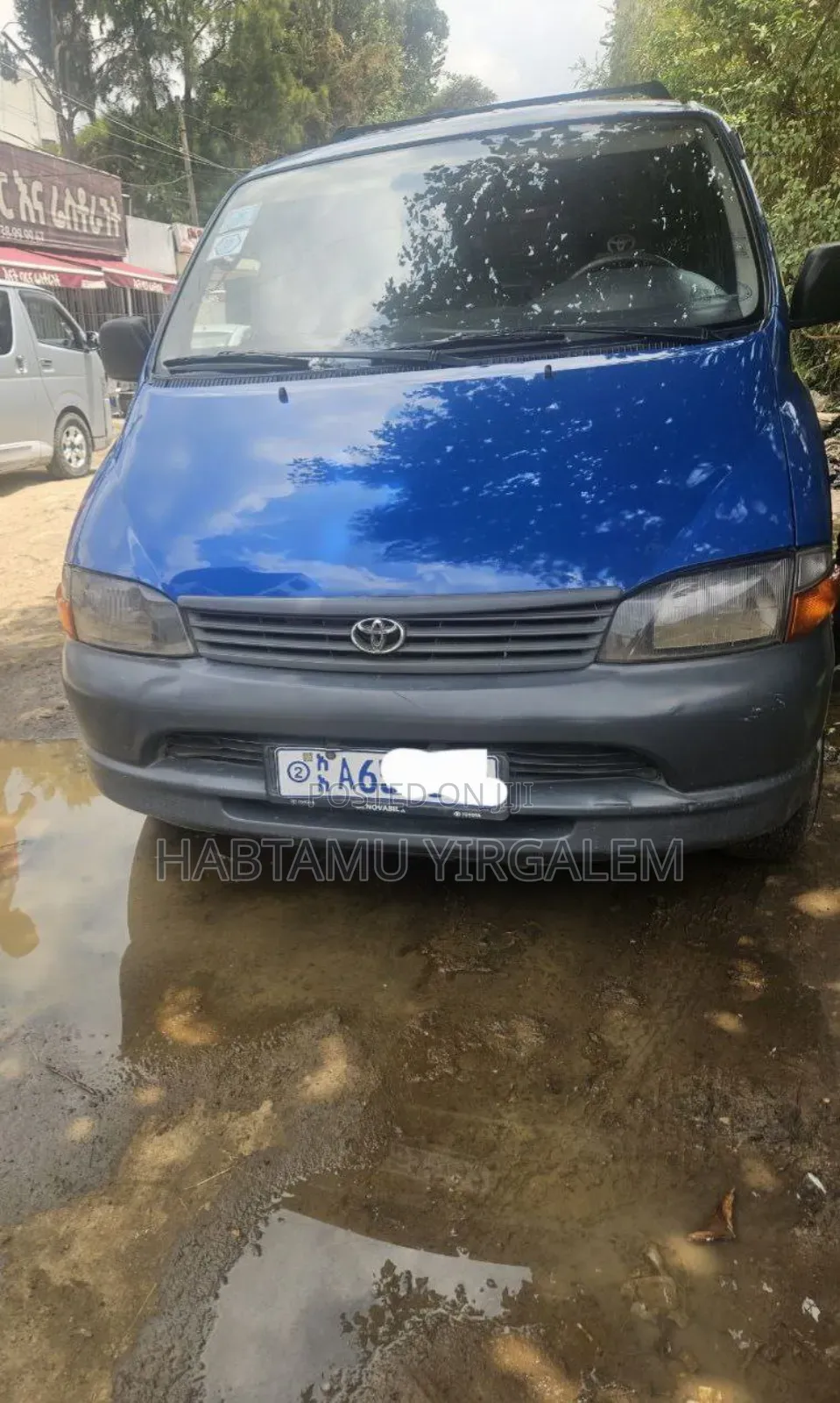 Toyota HiAce 2003 Blue