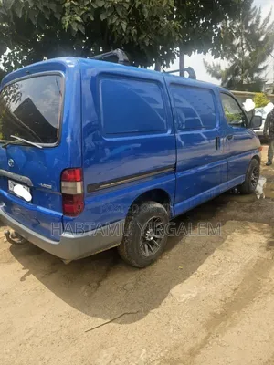 Toyota HiAce 2003 Blue