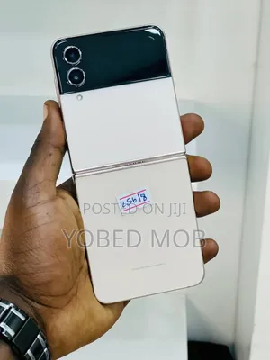 New Samsung Galaxy Z Flip4 128 GB White