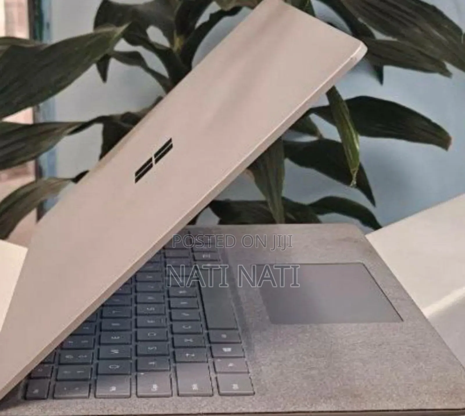 New Laptop Microsoft Surface Book 3 8GB Intel Core I5 SSD 256GB