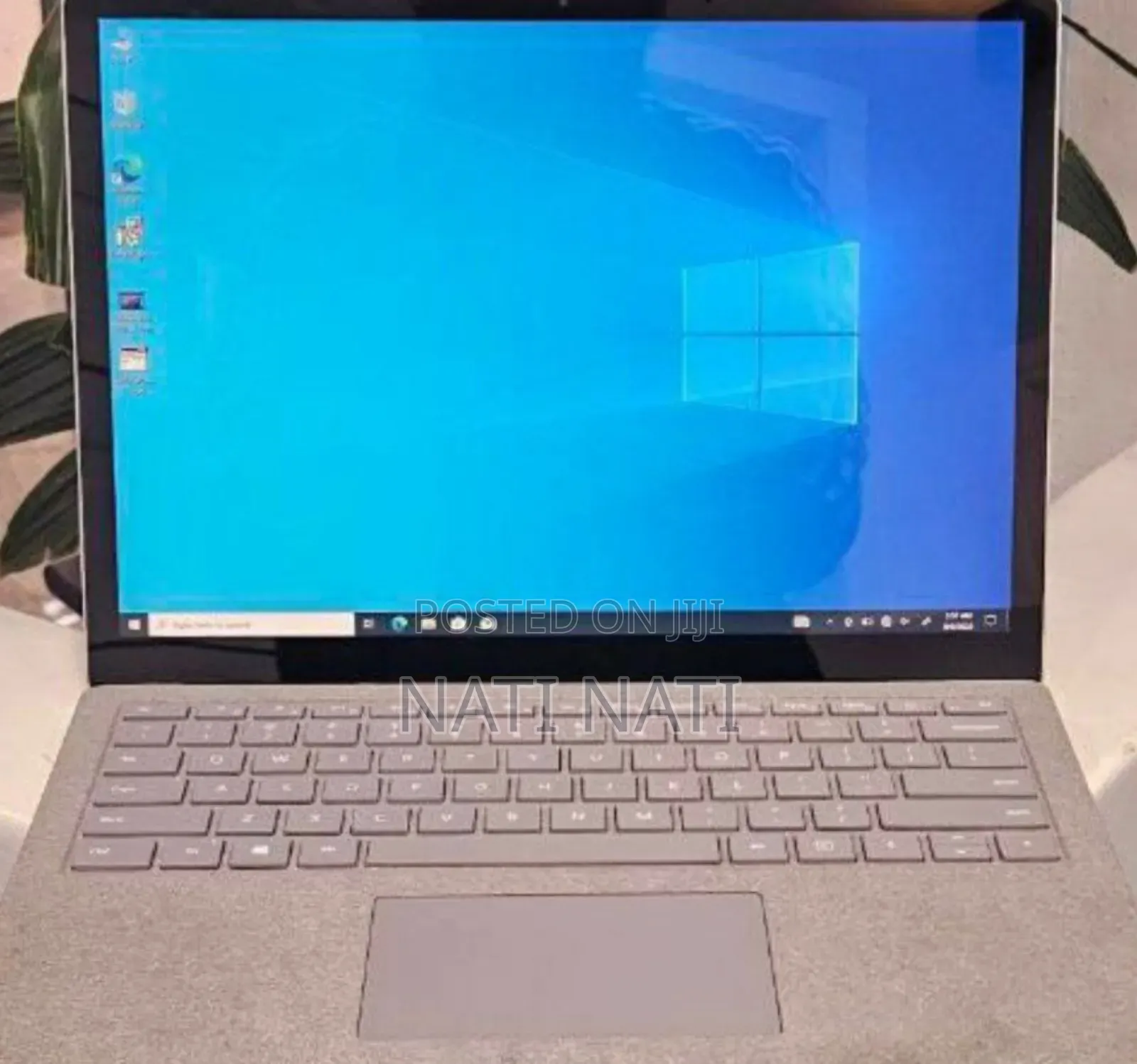 New Laptop Microsoft Surface Book 3 8GB Intel Core I5 SSD 256GB