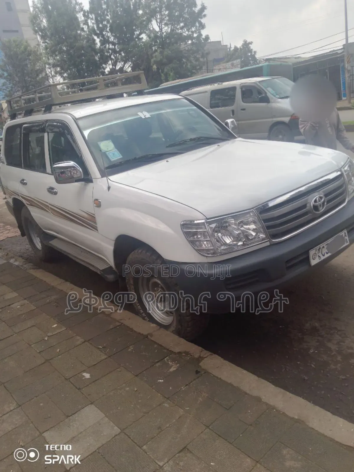 Toyota Land Cruiser 2006 White