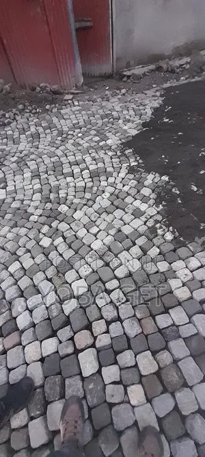 4bdrm House in አስቸካይ የሚሸጥ እስላብ, Akaky Kaliti for sale