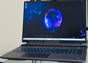 New Laptop Alienware M17x R2 12GB Intel Core I9 SSD 1T